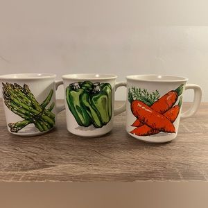 Vtg Multi Colored Vegetable Garden Coffee/Tea Mugs, Set of 3 Made in Japan Rare